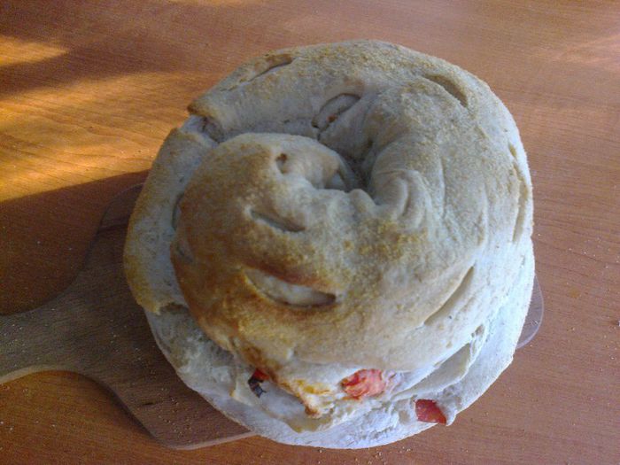 Paine decorativa - cu rosii - Culinar 1