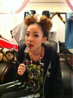 10 - 2NE1 eating