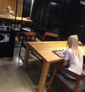 47 - 2NE1 eating