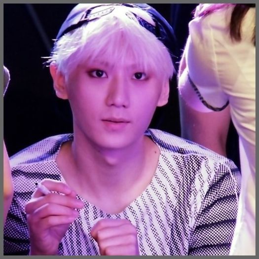 [(:] ...Nu vreau.. si nu o sa vreau. :-w ...Seob.. iar o enervezi pe Jei? :)) ..Jei? :| ..