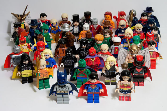 DC_Universe_Lego_Minifigs_Lg - marvel and dc