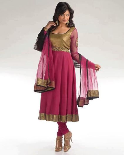 922985_576083675749154_1395738338_n - Salwar Kameez