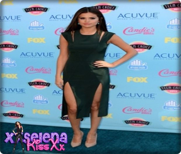 normal_010~336 - xX_2013 Teen Choice Awards - Arrivals