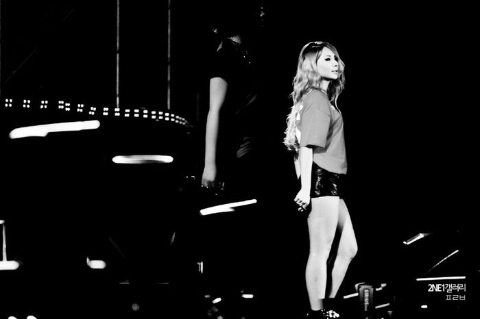 cl black and white - History of K-POP