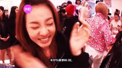 17 - 2NE1 funny moments