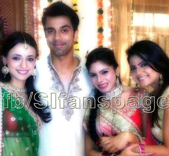 1170834_635179553182437_1166211695_n - Sanaya Irani
