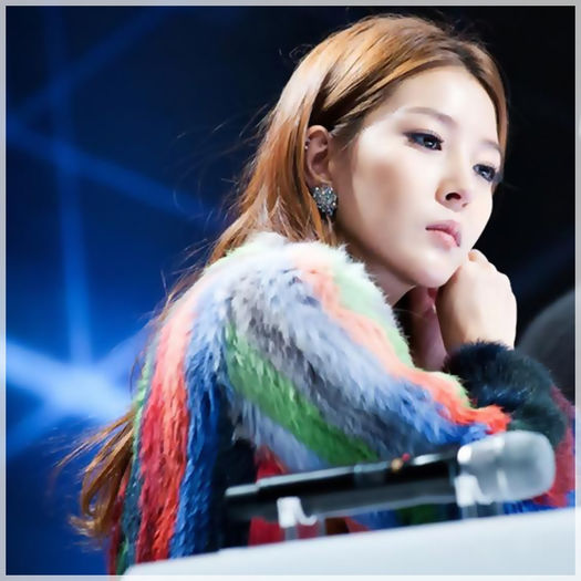 ;; Da.. e..-_-.. Ai dat de Lizzy? :-? - l - x - Episodul 92 - x - l
