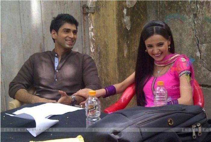 290192-sanaya-irani-and-akshay-dogra - Sanaya Irani
