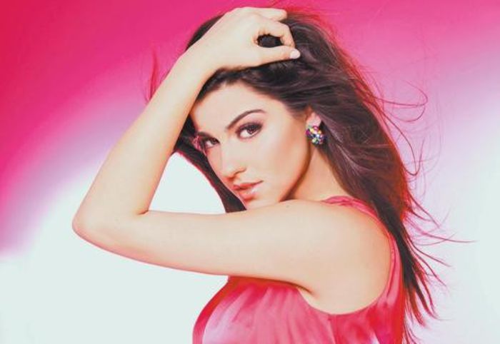 'p[' - x-La hermosa reina Maite Perroni