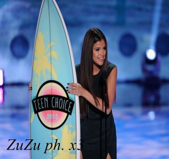 11.08 - Teen Choice Awards 2013 - Show