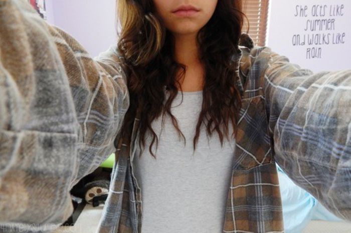 　　　　@IULIA ↘ is my friend ↙