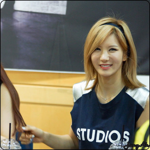 • Nu? :o3.. Cand sa scapam de Seob? :-?.. Acum sau dupa? :-?..:-".. :))