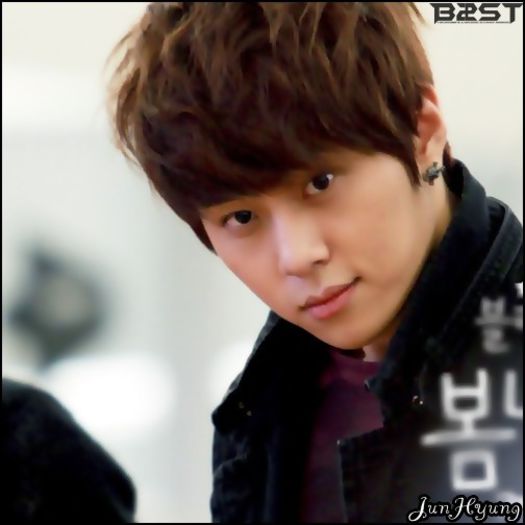 [JH] ..Chiar daca ne mai faci tu farse. :o3 ..[ii da plasuta] ..:3