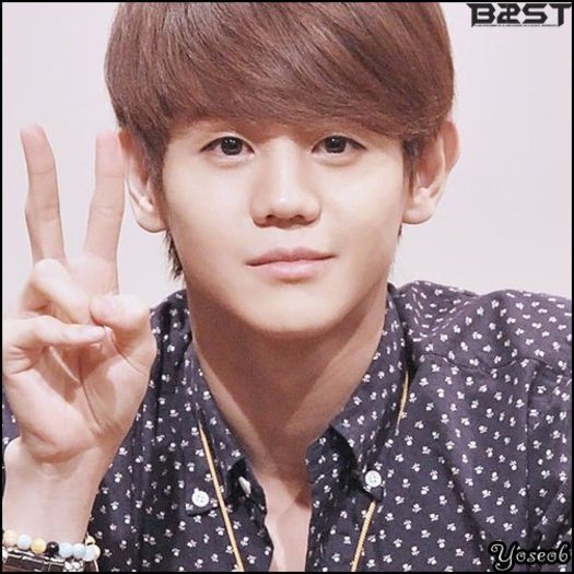 [:X] ..-_- ..:)) ...Bine.. [ii da drumul la talie] ...Kik.. nu mai vorbim. [-(.. [danseaza] - X - x - CLUB 01 - x - X