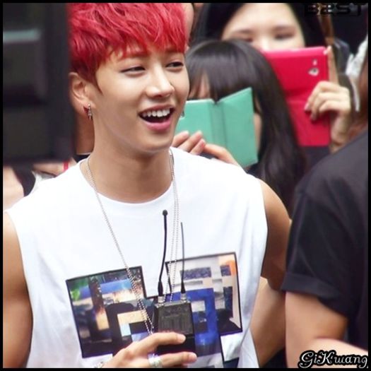 [KK] ...[dansand cu Nana] ..:)) ..Aceeasi situatie. :"> ..dar la mine.. e HS. -_- :)) - X - x - CLUB 01 - x - X