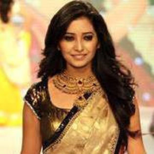 1011689_545967478791708_206986234_n - 2-Arjun si Purvi poze noi