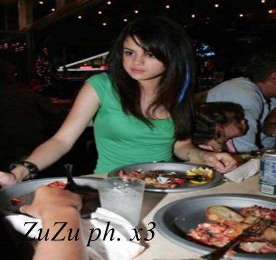 30.07 - The Perfect Game Wrap Party - x - SG - 30-07-2007 - The Perfect Game Wrap Party - Selena Gomez