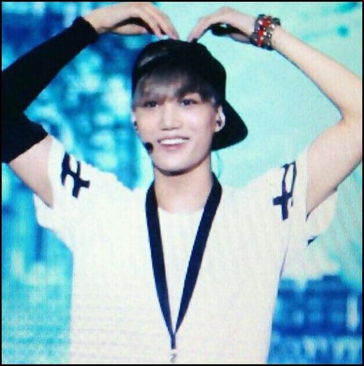 (Kai) ..Aww,Boomi..stii ca te iubesc,nu? :o3 ;;)