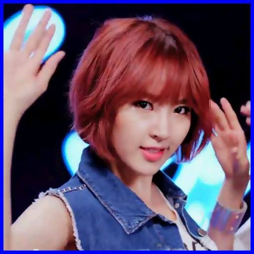 .  NUUUU!!..Pantofii mei :-w..ieri i-am cumparat :(....(il face pe faţă ) - X - x - CLUB 03 - x - X