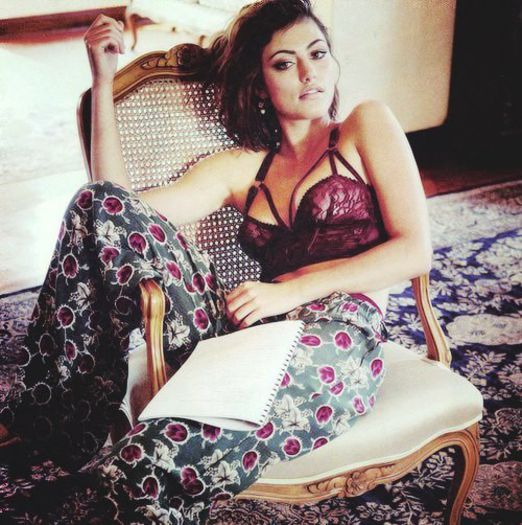 31896_250719365062424_1304695380_n - phoebe tonkin as cleo just add water