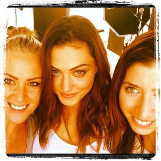 47794_272364436231250_309384745_n - phoebe tonkin as cleo just add water