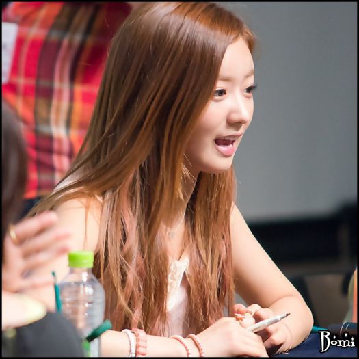 |B| :| -.- Uitasem. :D Mersii JungAh. :).