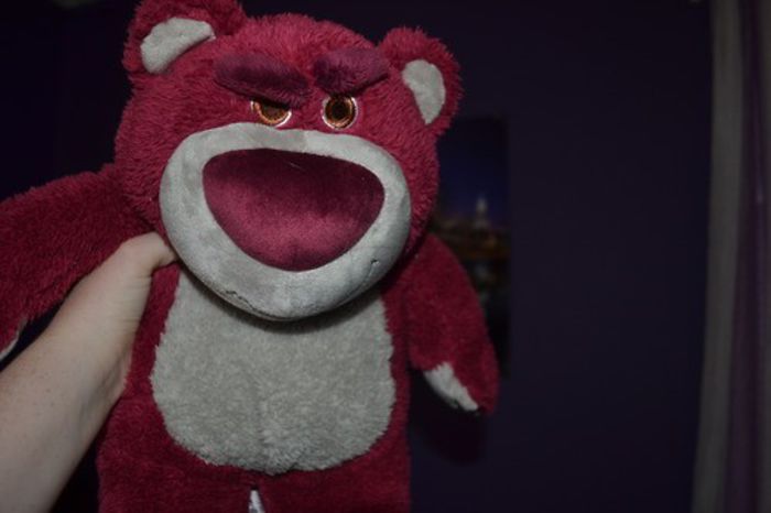 　　　　　　@IULIIX ↘ is my friend ↙ - one day you are important next day you are worthless