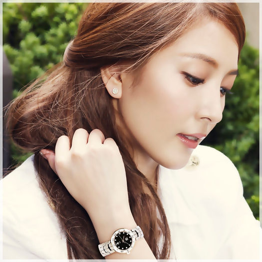 ;; Tu? o.O.. Unde-i calendarul? :| Zau ca scriu in el..:| ..:))