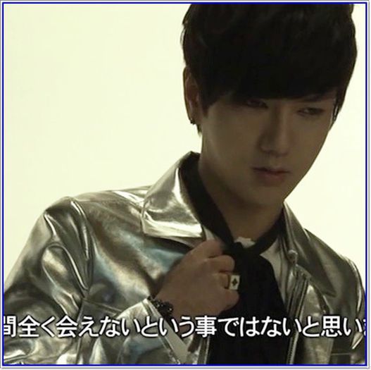 <Y>. (coboara) :|..JY..nu-mi gasesc laptopul...probabil l-am uitat la Y Style..:-? - l - x - Episodul 95 - x - l
