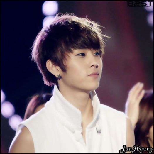 [JH] ..La o k-drama? ..Unde? ...Pe parchet? :) Si chiar.. la care? :-?