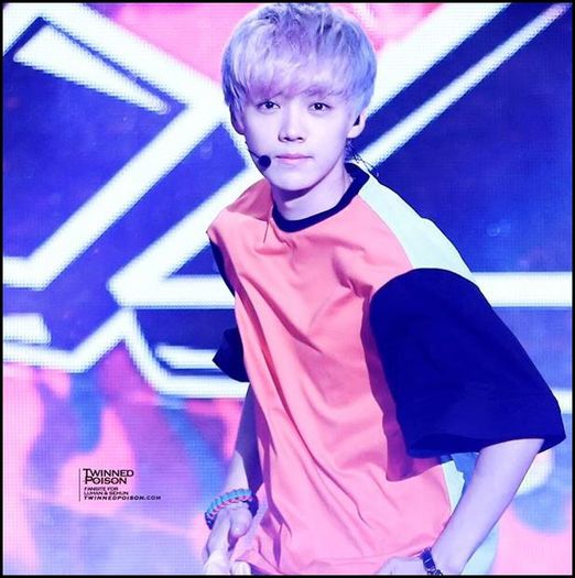 (LH) ..Seoh,mai incet cu limbajul asta..te rog. :-s (pleaca sus)