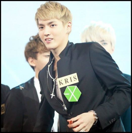 (K) ..(intra incet) Oo,hei.. Scuze. :-s :) ..(pleaca sus)