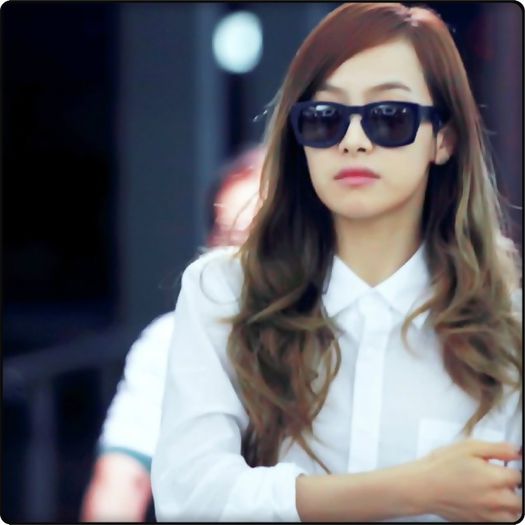 #. [intra cu Stal] Serios..chiar o omor. :-L Buna fetele. ^^.
