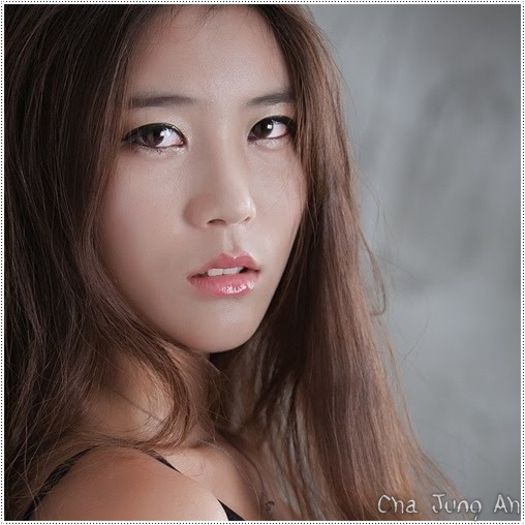 #. ...[se uita la Krystal] ...Se baga si capra in seama. 8-|