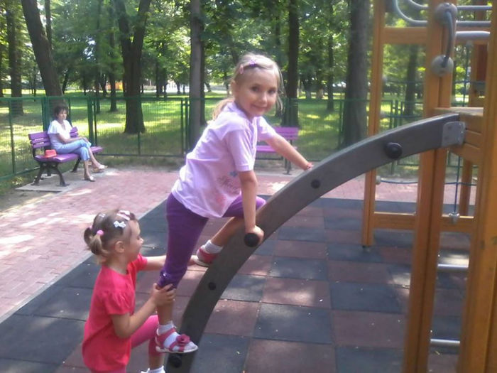 9084_585407348176966_1040455315_n