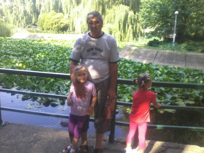 45268_585407448176956_2083863575_n