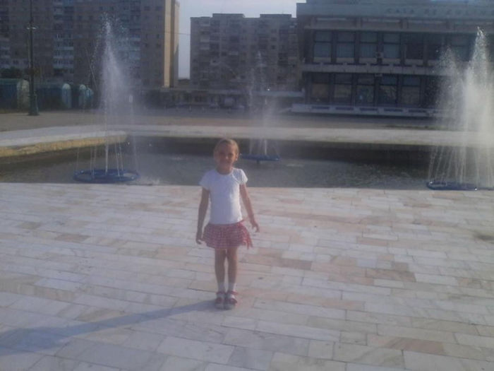 1012442_585407688176932_953384632_n - Printesa Mea