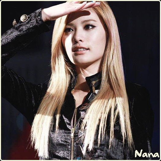 .★. {se uita spre sufragerie dupa la Kai|se apleaca putin peste balustrada}..Esti ok? :-s