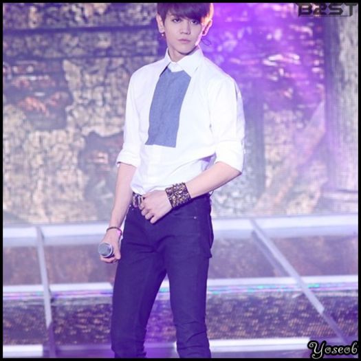 [:X] ..(:| ...Nu mai pot de somn.. deci.. noapte buna. :)) [pleaca sus]