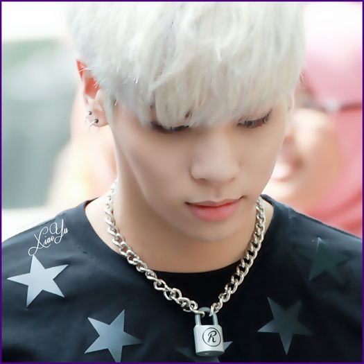 - Mdaa..merg si eu..noapte buna. (:| {pleaca sus}.