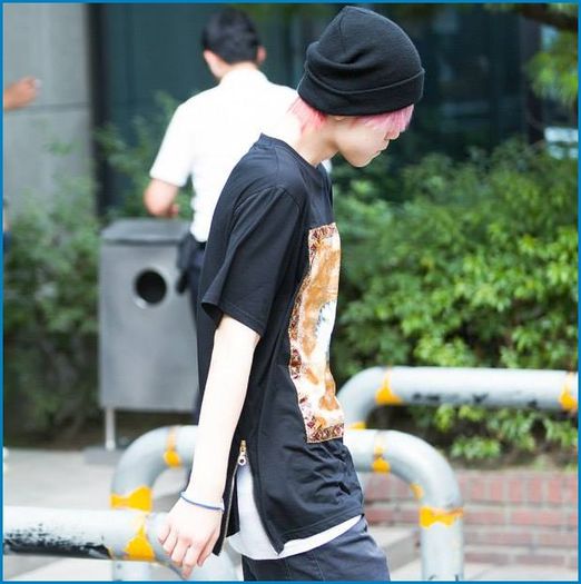 ^Z^ [coboara] Universul meu. :* :))