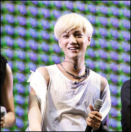 (Kai) ..Sulli e melc. :3 :))