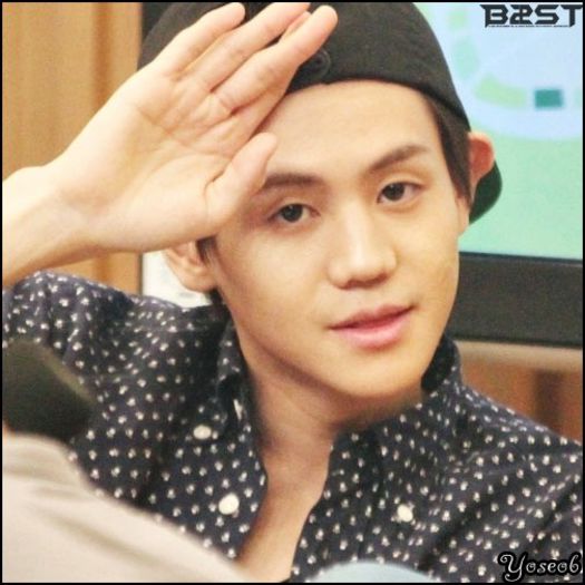 [:X] ..:)) ..Astept sa se trezeasca Hyun si sa vina Jun sau Kik.. ca sa mergem la CUBE. :))