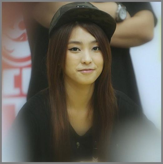 [:)] ..[intra] (:| :(..hei. :-h .. :o3