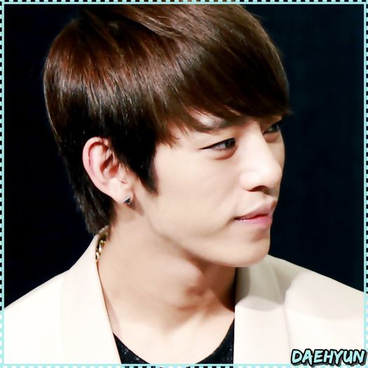 ^D^ [coboara] Unde pana mea le`am pus? :| [o vede pe JiEun] :-ss [fuge sus].