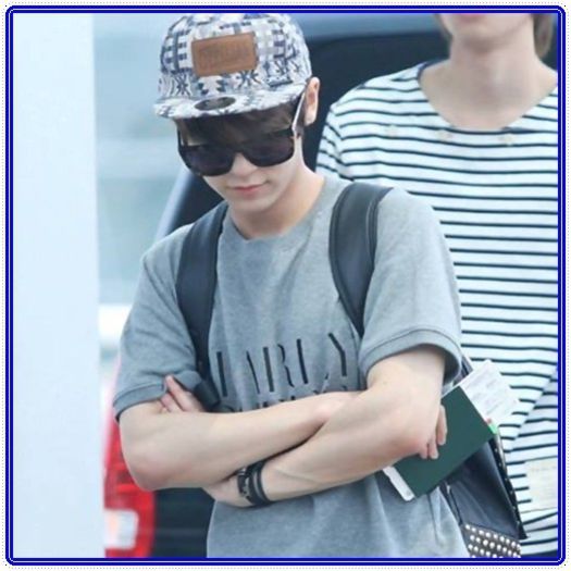 |~| ..Vreti sa fiti singuri.. bine, inteleg. :-< ..Hai Chunji.. nu ne vor in preajma. |~| ..Vreti sa fiti singuri.. bine, inteleg. :-< ..Hai Chunji.. nu ne vor in preajma.