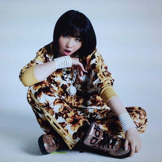 minzy-adidas-2ne1 jeremy scott xadidas