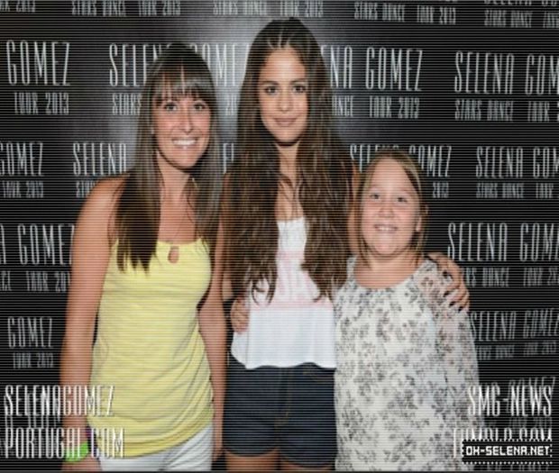 normal_008~30 - xX_Stars Dance World Tour - Meet and Greets - Lethbridge