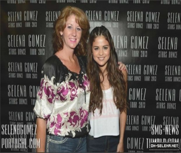 normal_022~18 - xX_Stars Dance World Tour - Meet and Greets - Lethbridge