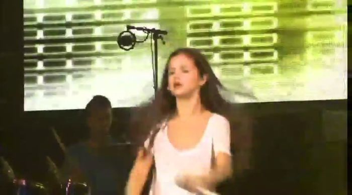 bscap0159 - xX_Interview - Selena on success of debut album Stars Dance